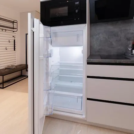 Revalia Lastekodu Bus-station Airport Apartment *