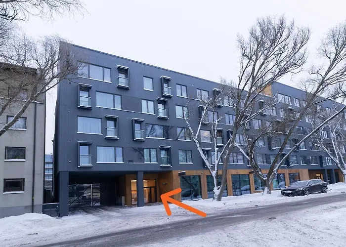 Revalia Lastekodu Bus-station Airport * Reval