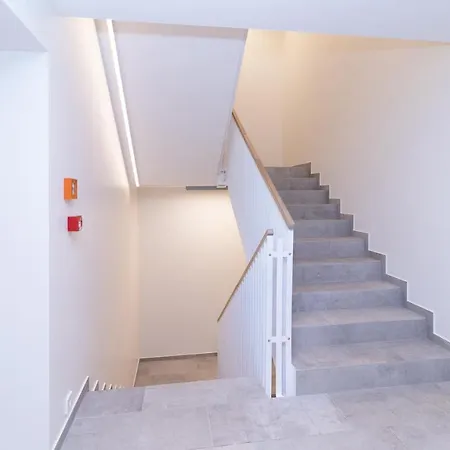 Revalia Lastekodu Bus-station Airport Apartmán *